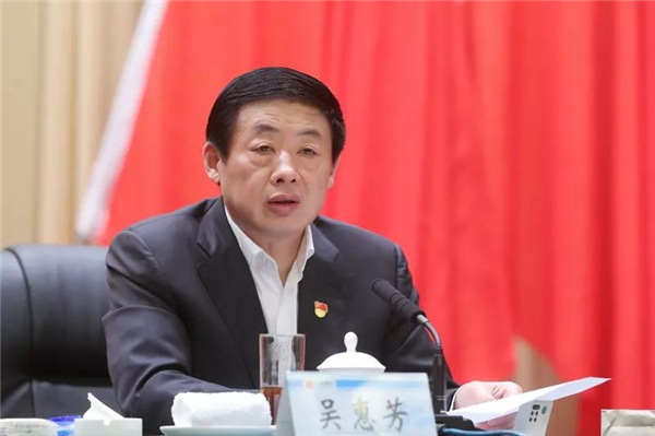 会议由永联村党委书记,永钢集团常务副总裁吴惠芳主持,共有100名